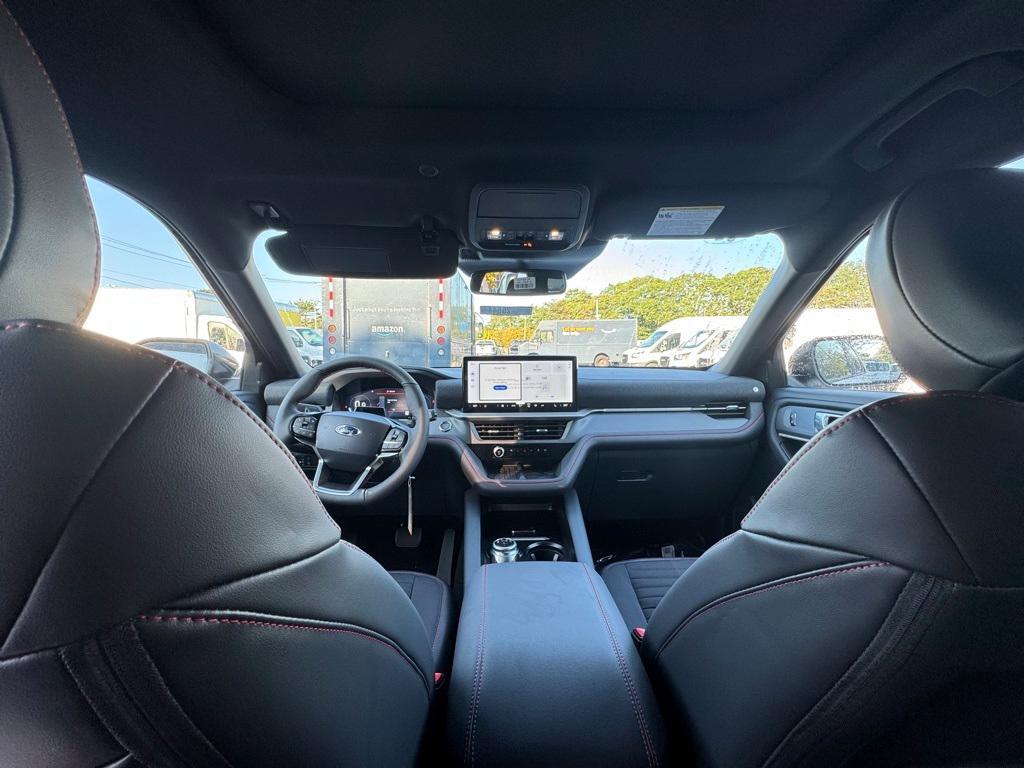new 2025 Ford Explorer car, priced at $51,565