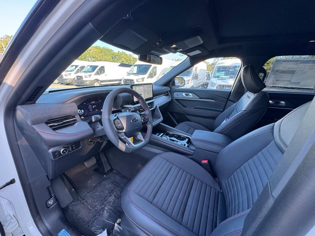 new 2025 Ford Explorer car, priced at $51,565