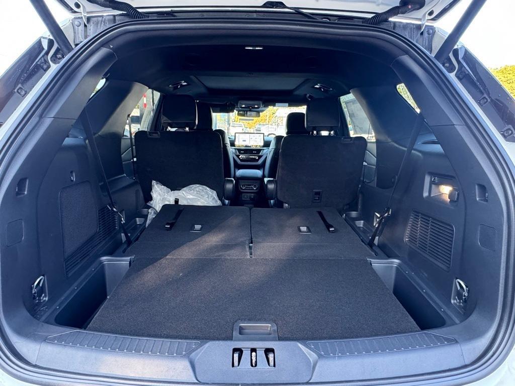 new 2025 Ford Explorer car, priced at $51,565