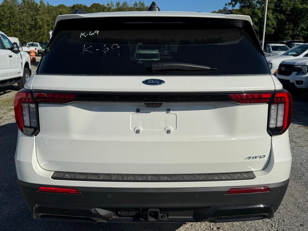 new 2025 Ford Explorer car, priced at $51,725