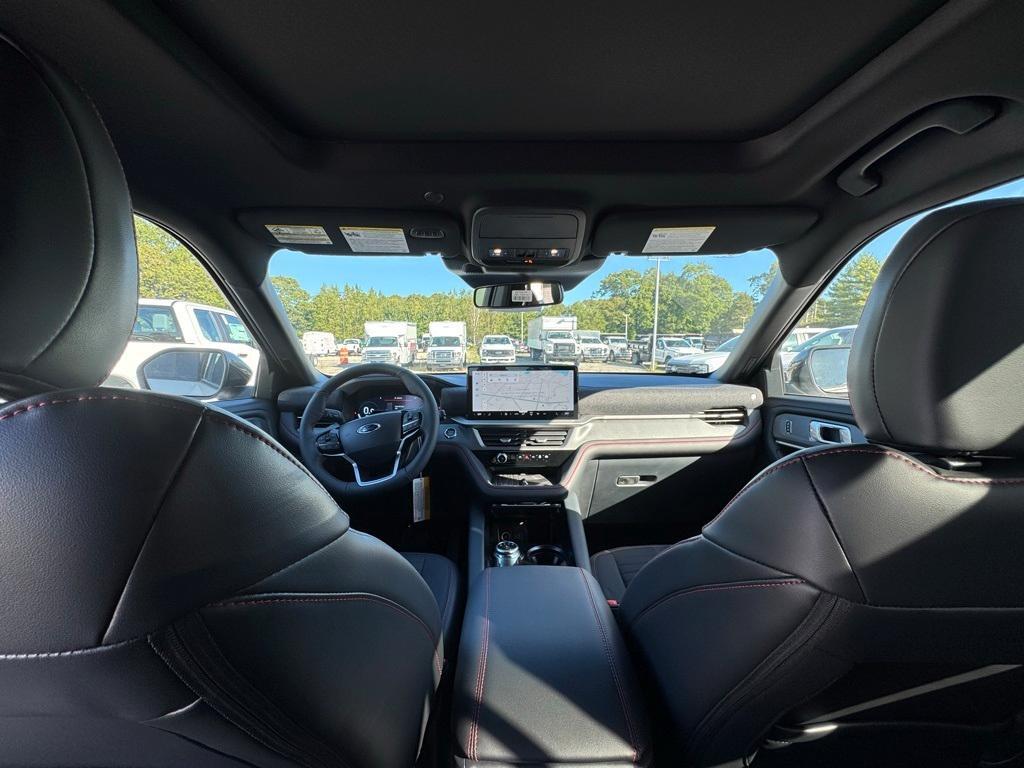 new 2025 Ford Explorer car, priced at $51,725