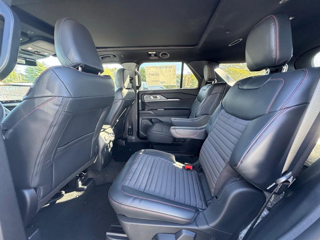 new 2025 Ford Explorer car, priced at $51,725