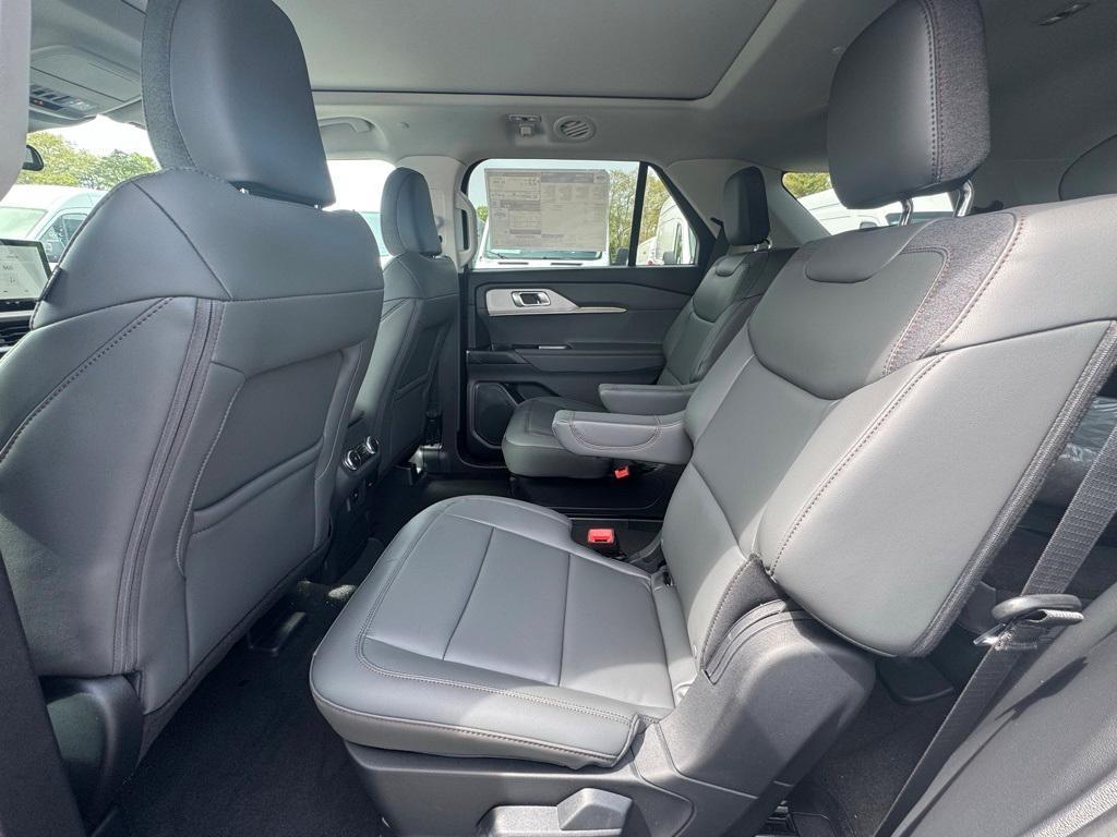 new 2025 Ford Explorer car, priced at $43,749