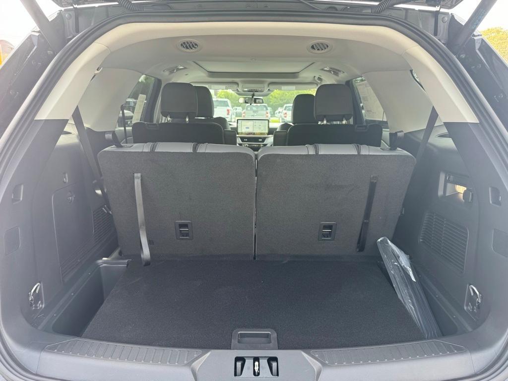 new 2025 Ford Explorer car, priced at $43,749