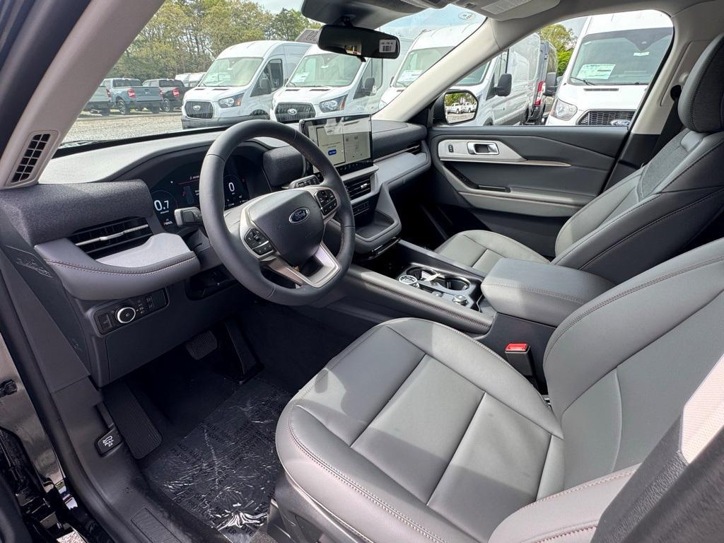 new 2025 Ford Explorer car, priced at $43,749