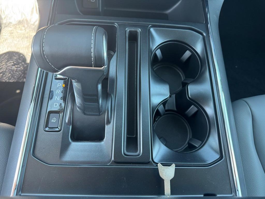 new 2025 Ford F-150 Lightning car