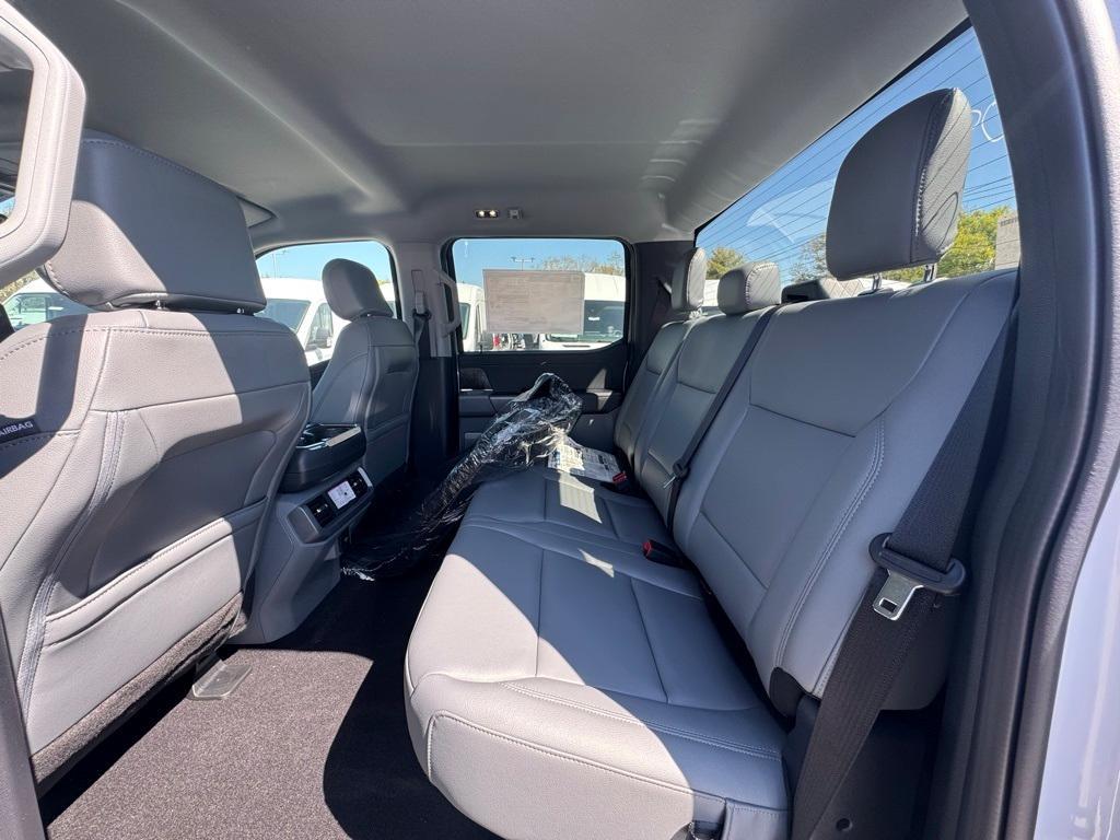 new 2025 Ford F-150 Lightning car