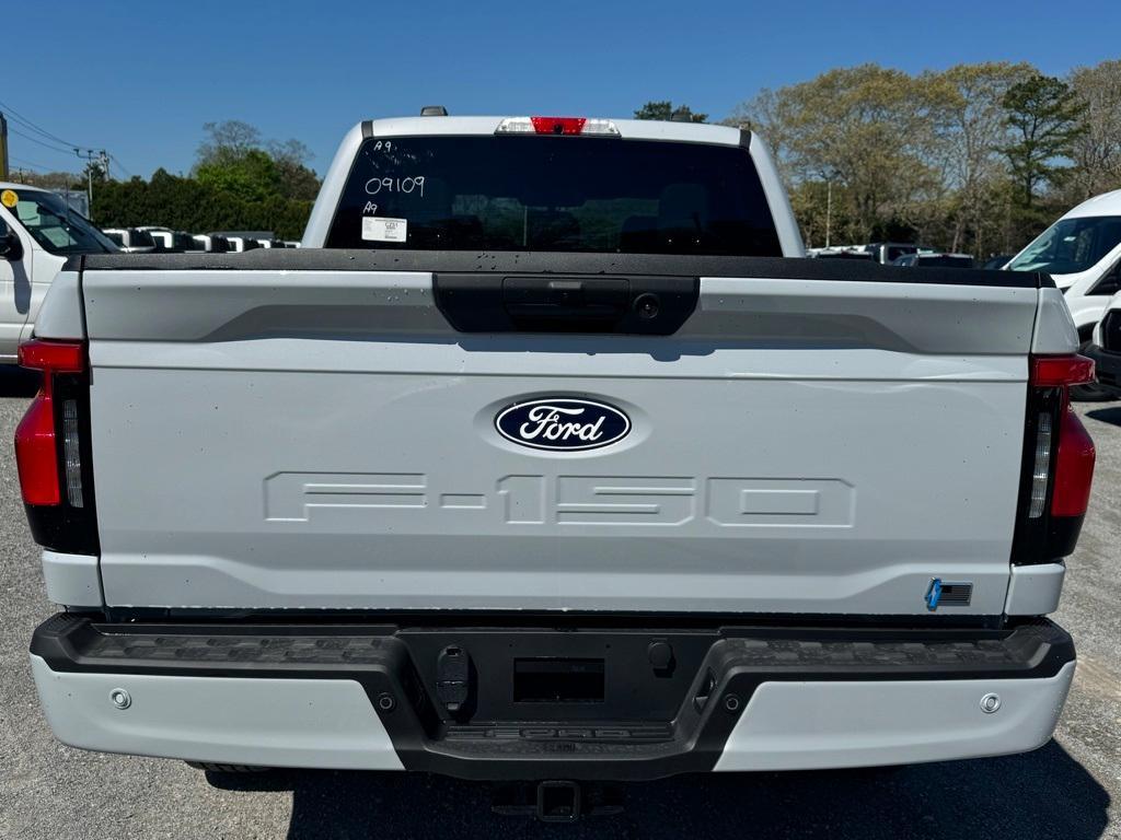 new 2025 Ford F-150 Lightning car