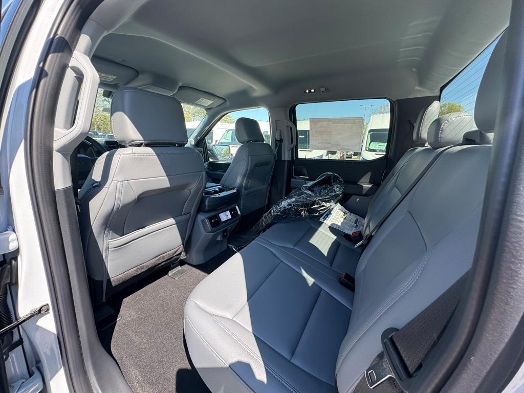 new 2025 Ford F-150 Lightning car