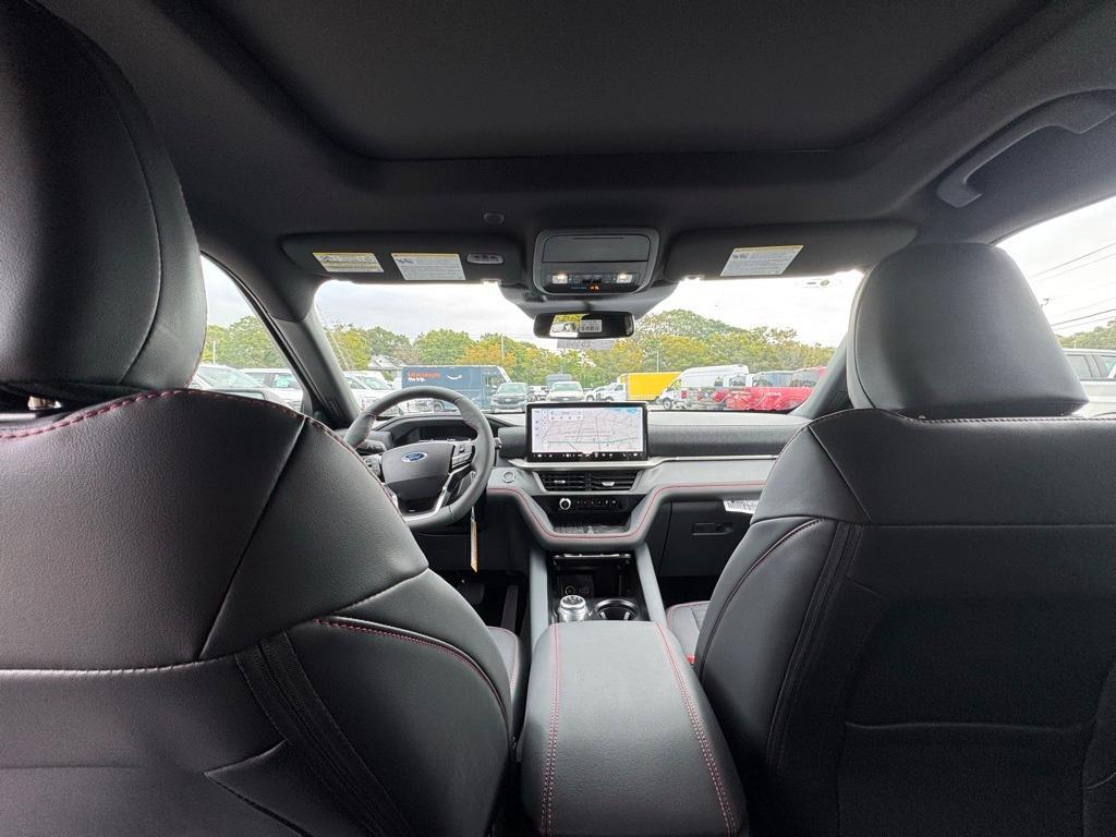 new 2025 Ford Explorer car, priced at $50,770