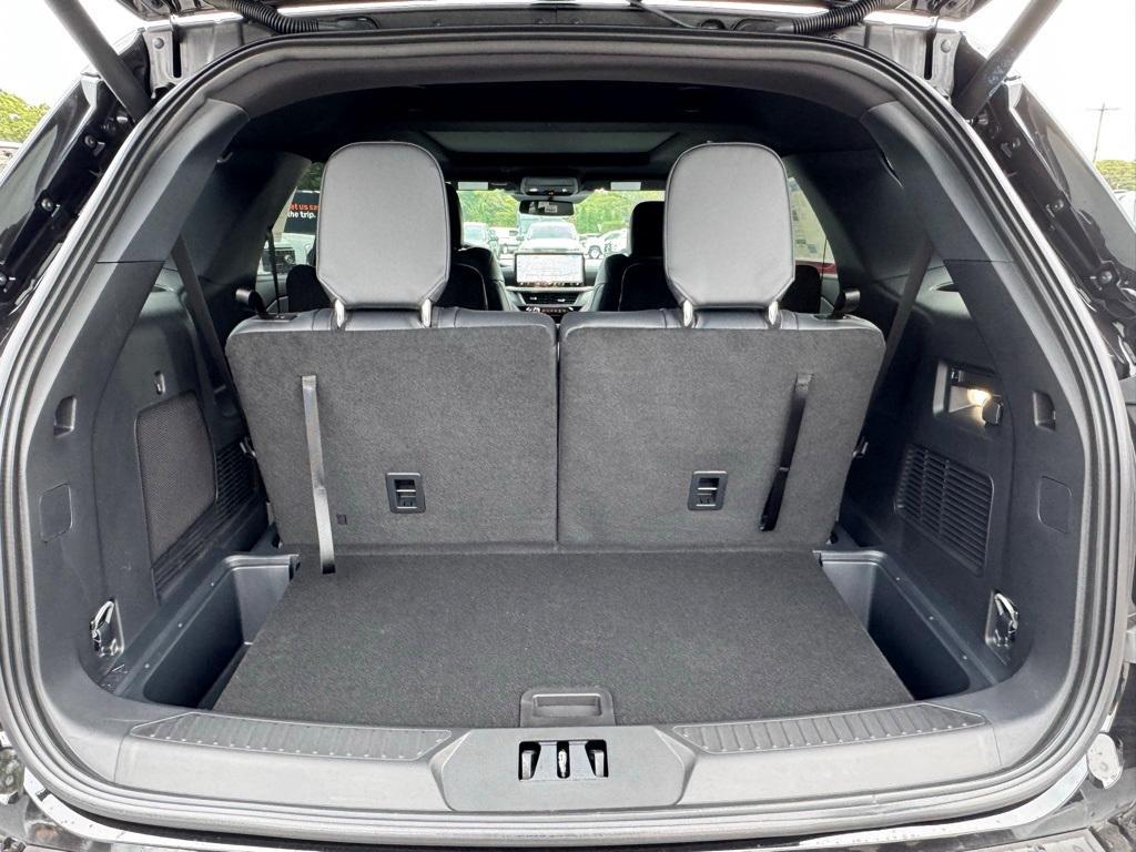 new 2025 Ford Explorer car, priced at $50,770