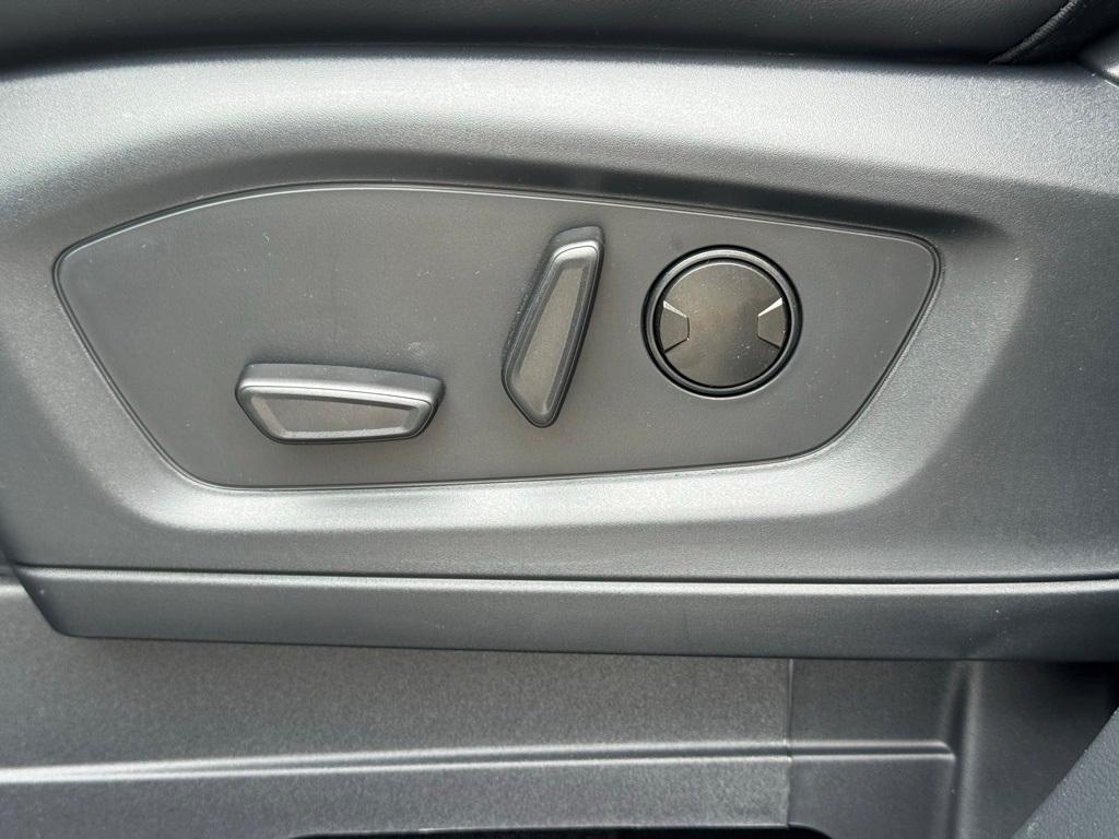 new 2025 Ford Explorer car, priced at $50,770