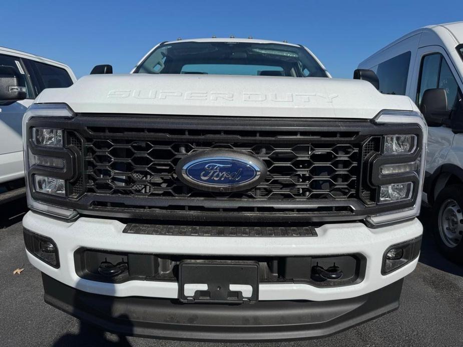 new 2024 Ford F-350 car, priced at $55,130