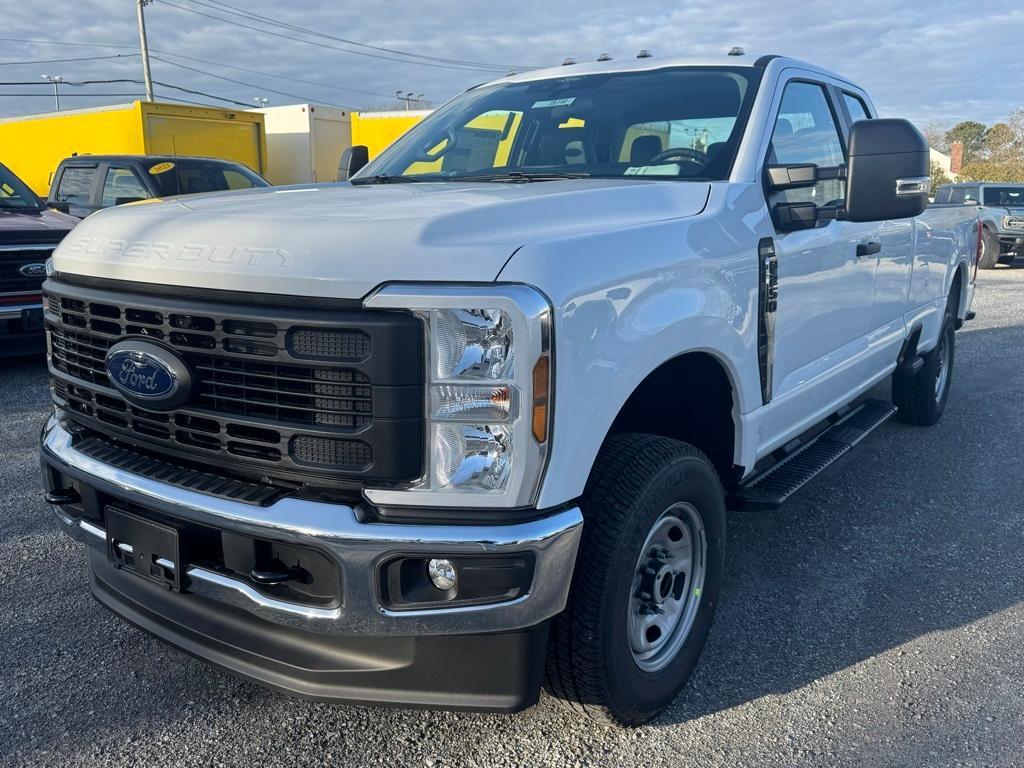 new 2025 Ford F-250 car