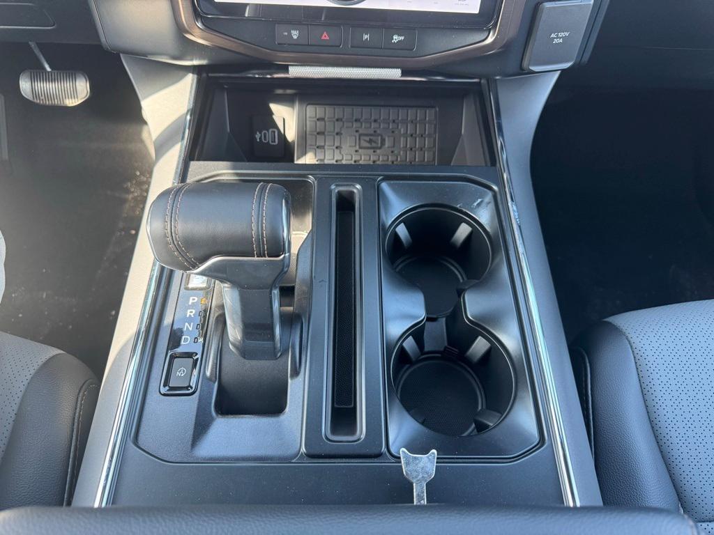 new 2025 Ford F-150 Lightning car