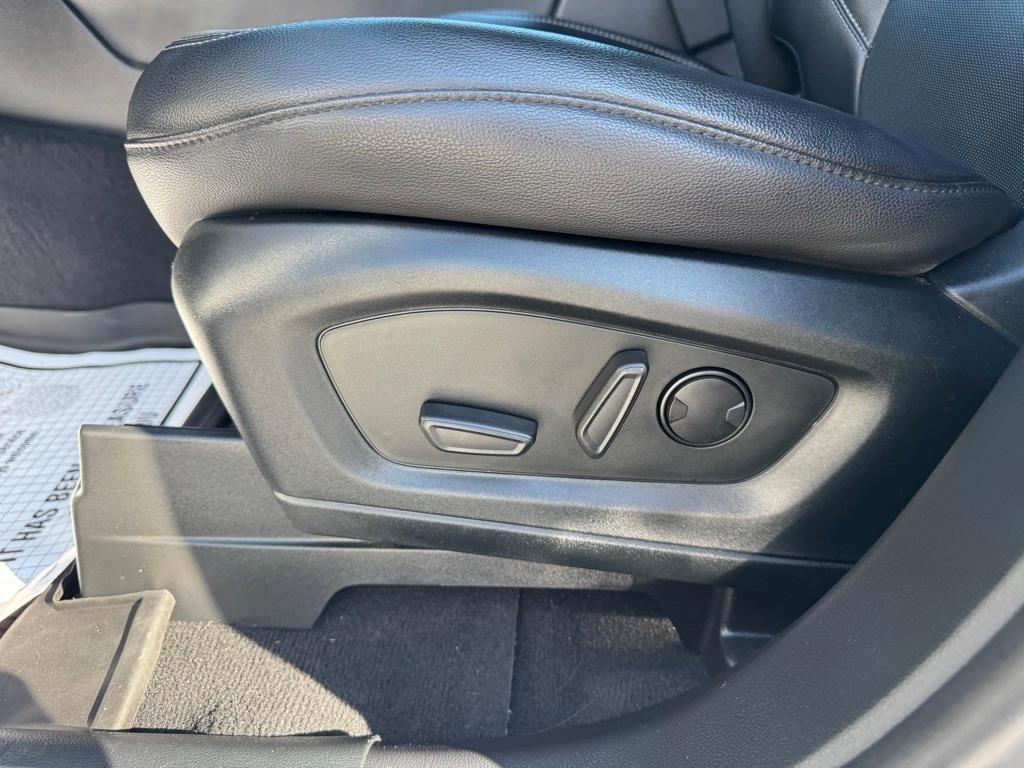 used 2022 Ford Explorer car, priced at $35,700