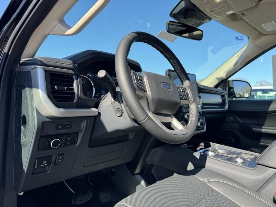 new 2024 Ford Expedition car, priced at $66,615