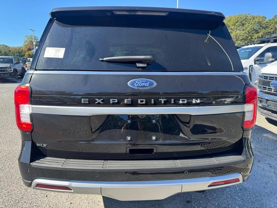 new 2024 Ford Expedition car, priced at $61,183