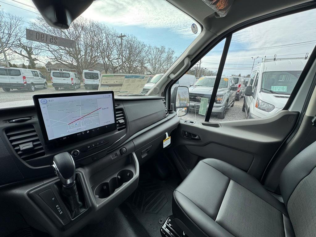 new 2025 Ford F-250 car, priced at $59,070