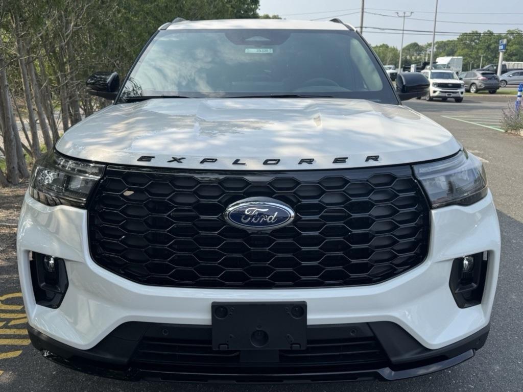 new 2025 Ford Explorer car