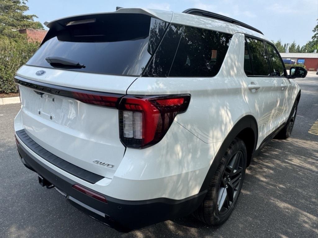 new 2025 Ford Explorer car