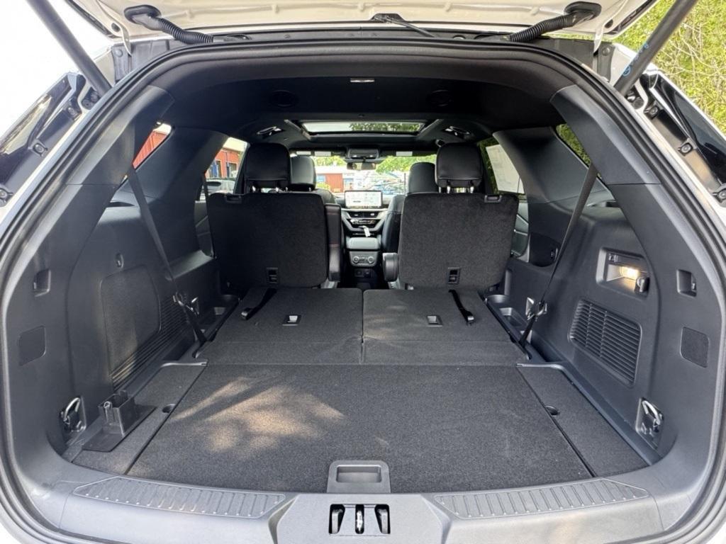 new 2025 Ford Explorer car