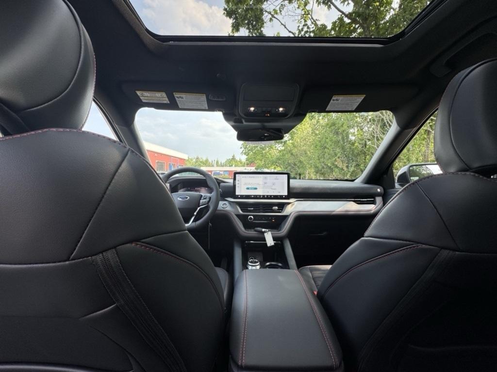 new 2025 Ford Explorer car