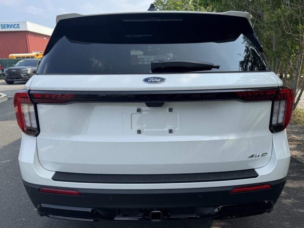 new 2025 Ford Explorer car