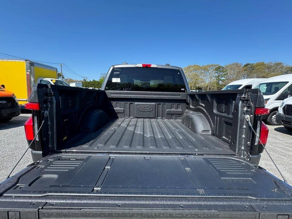 new 2025 Ford F-150 Lightning car