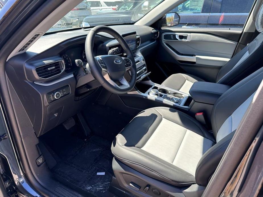 new 2024 Ford Explorer car, priced at $48,175