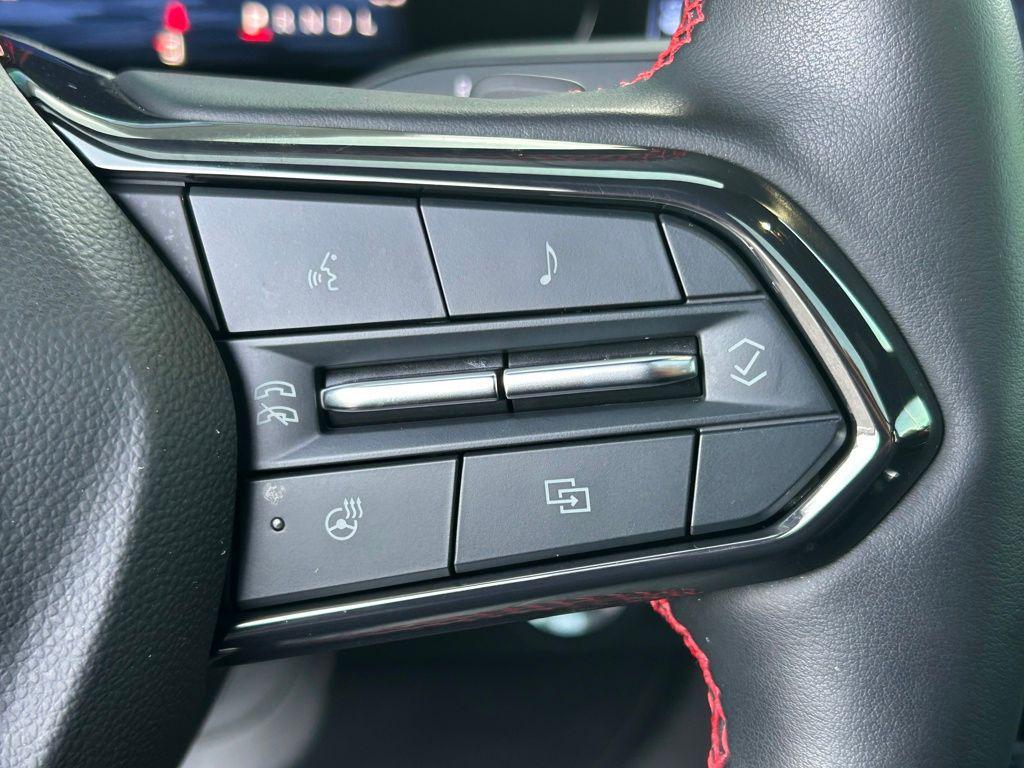 used 2024 Chevrolet Traverse car, priced at $44,171