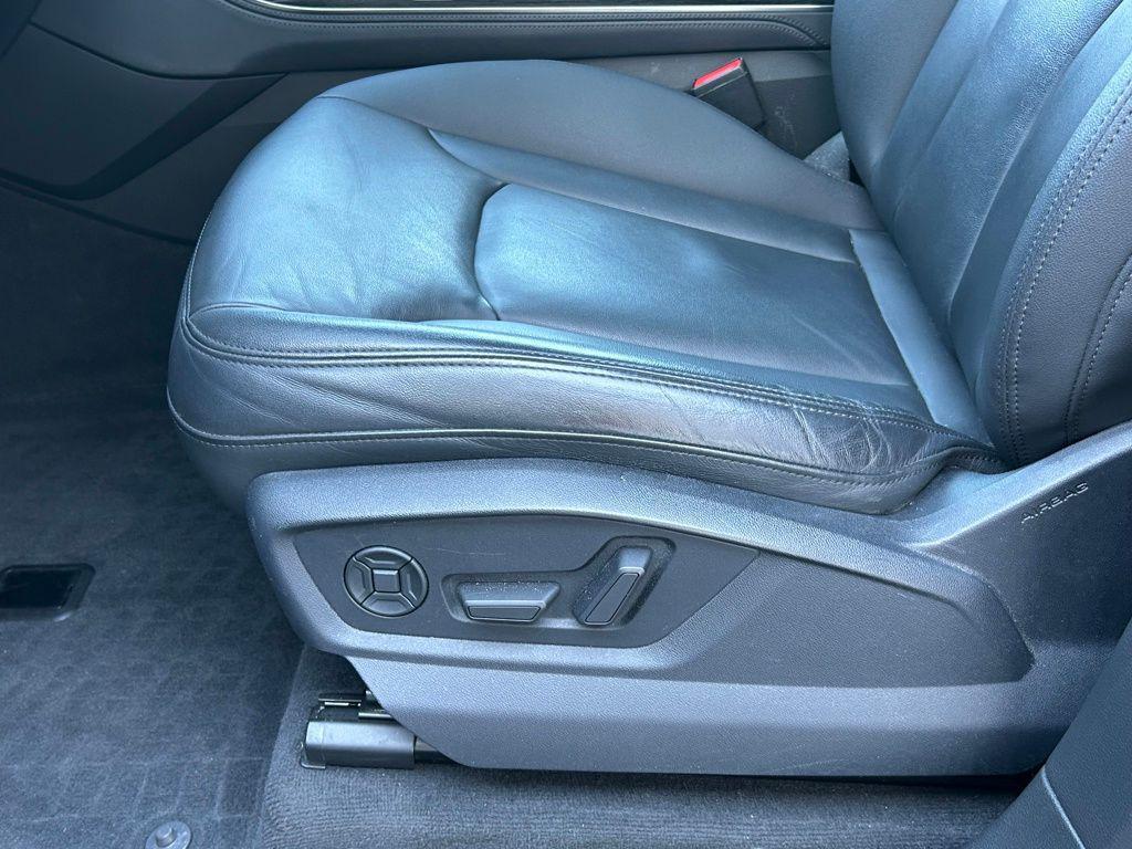 used 2023 Audi Q7 car, priced at $35,991