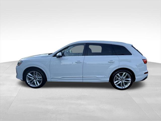 new 2025 Audi Q7 car, priced at $76,205