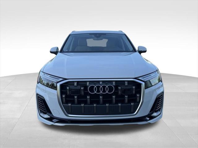 new 2025 Audi Q7 car, priced at $76,205