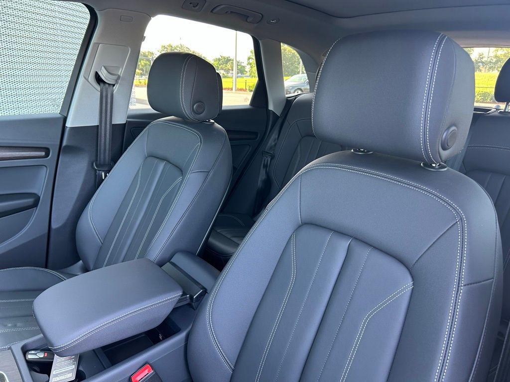 new 2025 Audi Q5 car, priced at $45,250