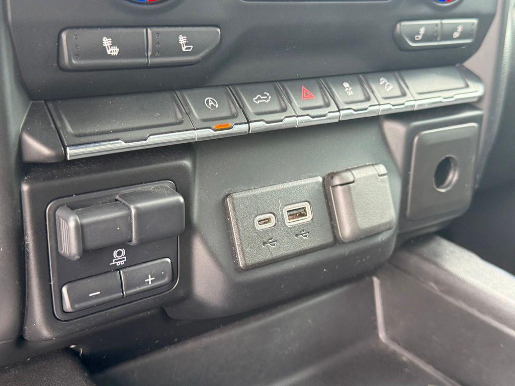 used 2021 Chevrolet Silverado 1500 car, priced at $29,366