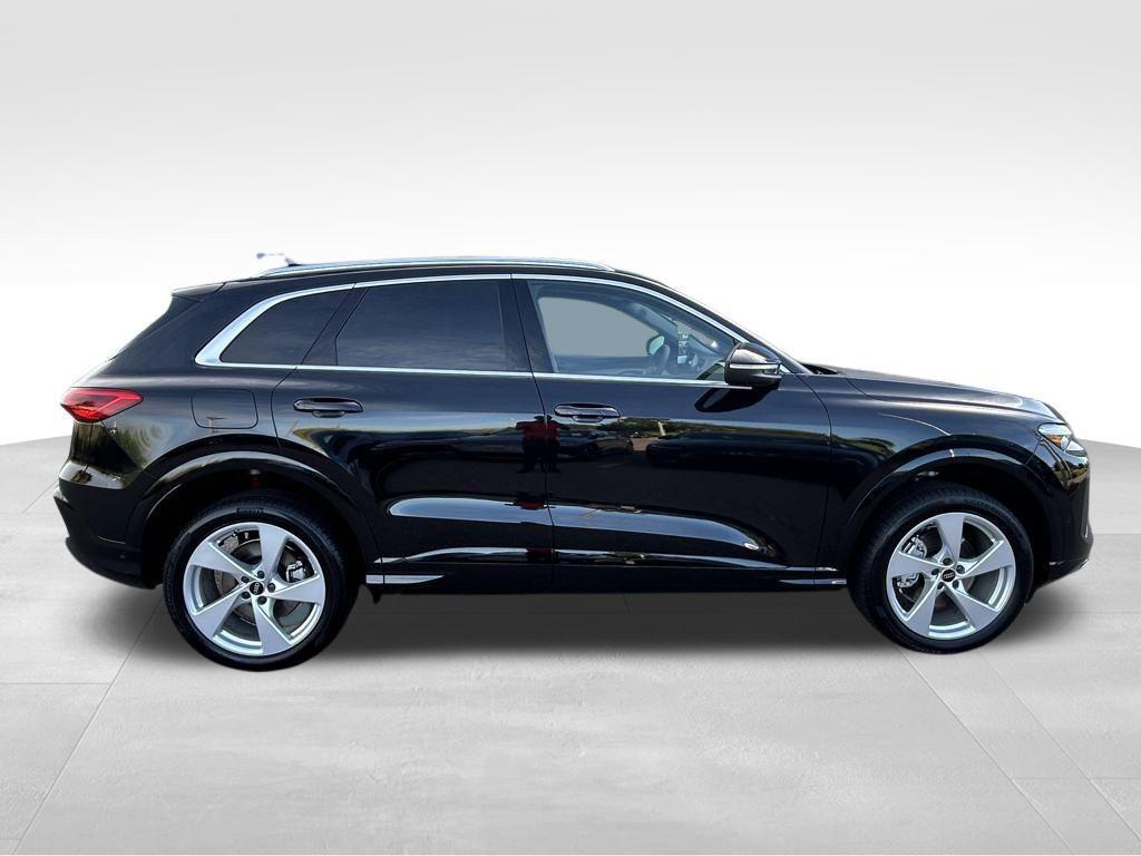 new 2025 Audi Q5 car, priced at $61,950
