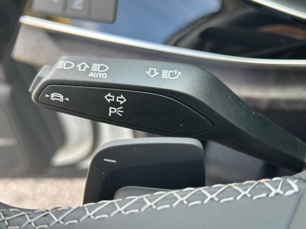 new 2025 Audi Q7 car, priced at $71,930