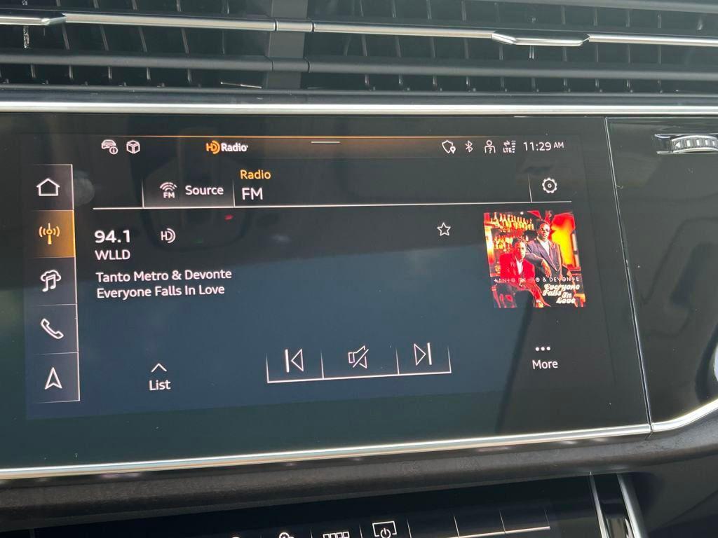 new 2025 Audi Q7 car, priced at $71,930
