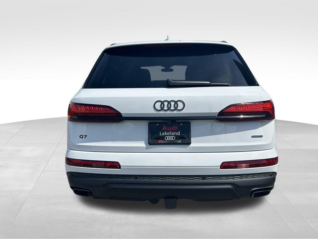 new 2025 Audi Q7 car, priced at $71,930