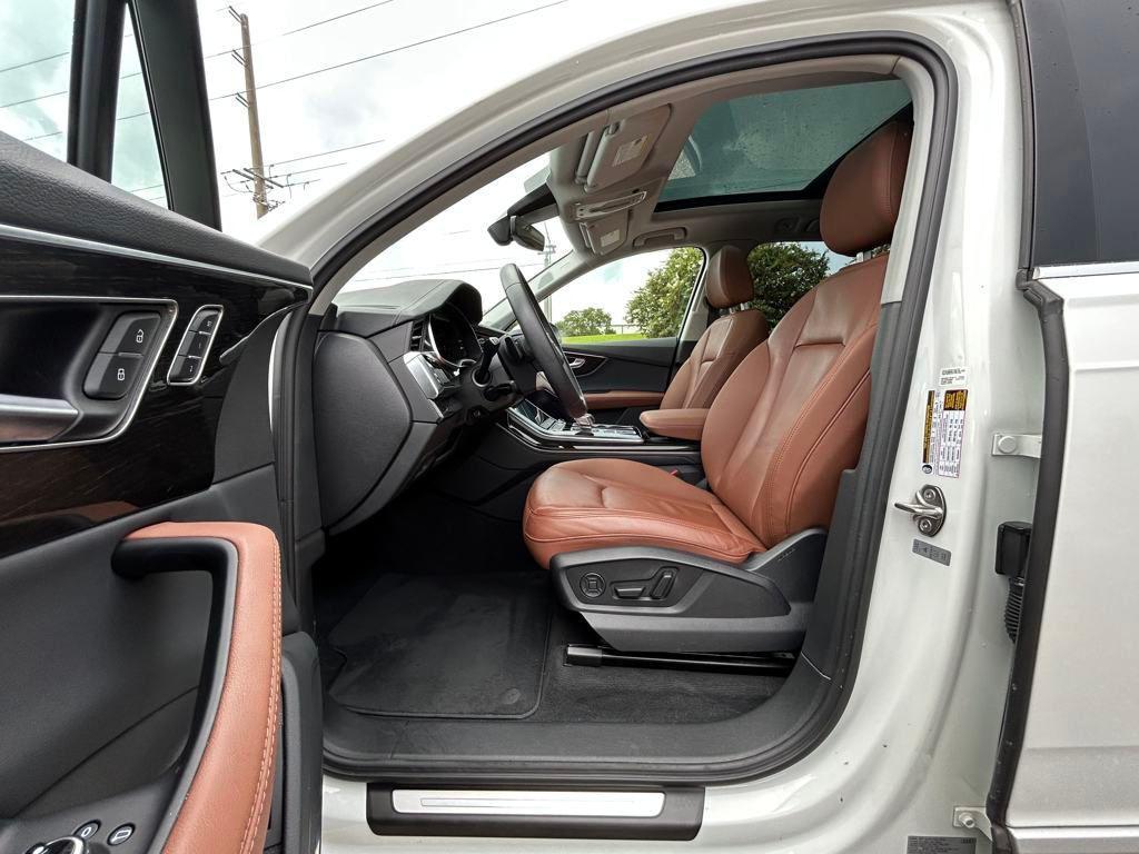 used 2024 Audi Q7 car, priced at $49,991