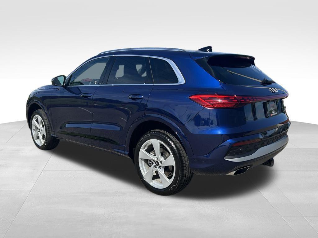 new 2025 Audi Q5 car, priced at $61,950