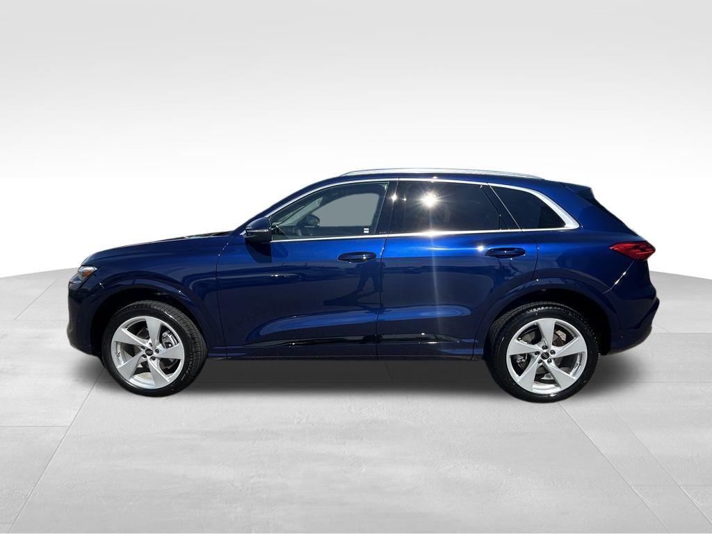 new 2025 Audi Q5 car, priced at $61,950