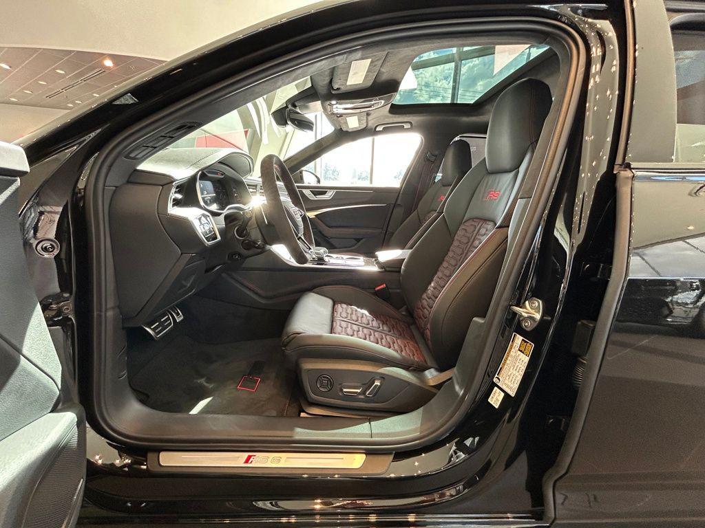 new 2026 Audi RS 6 Avant car, priced at $152,090