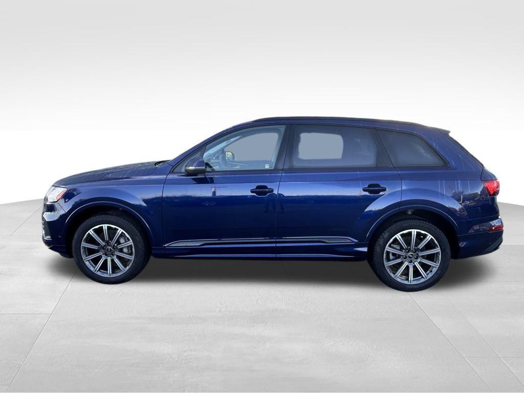 used 2023 Audi Q7 car, priced at $42,992