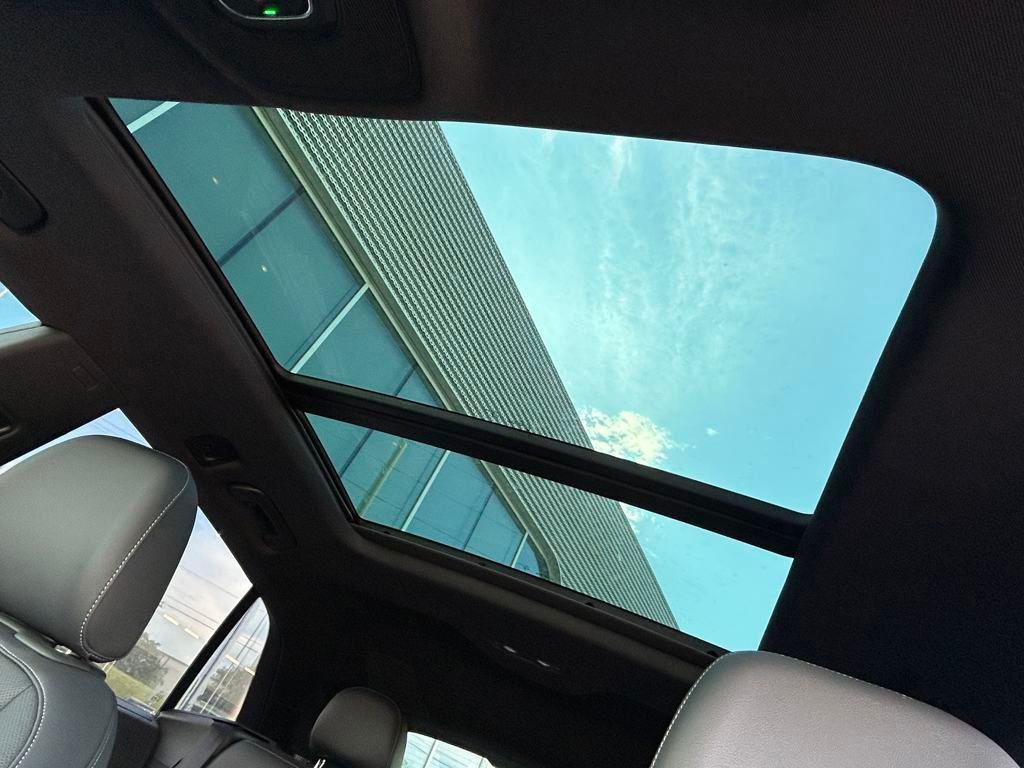 new 2025 Audi Q8 car, priced at $86,570