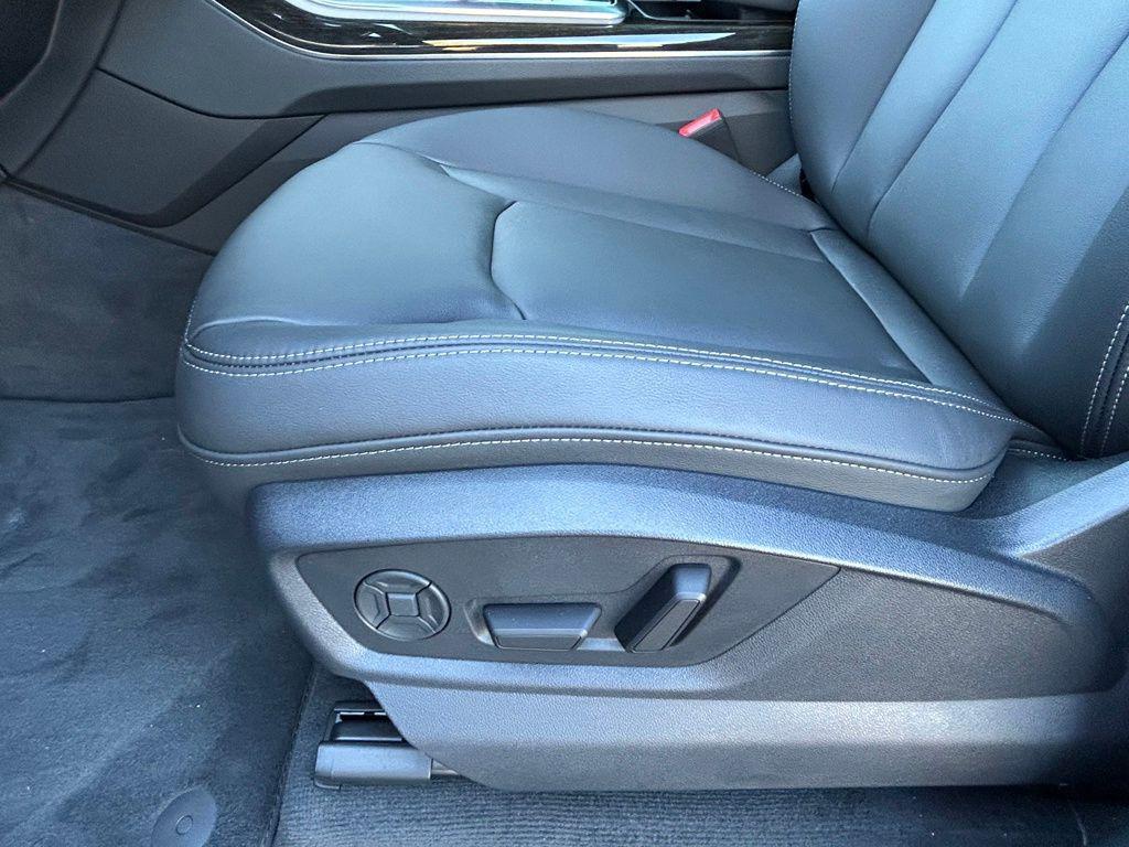 new 2025 Audi Q8 car, priced at $81,815