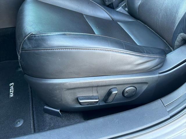 used 2022 Mazda Mazda3 car, priced at $21,991