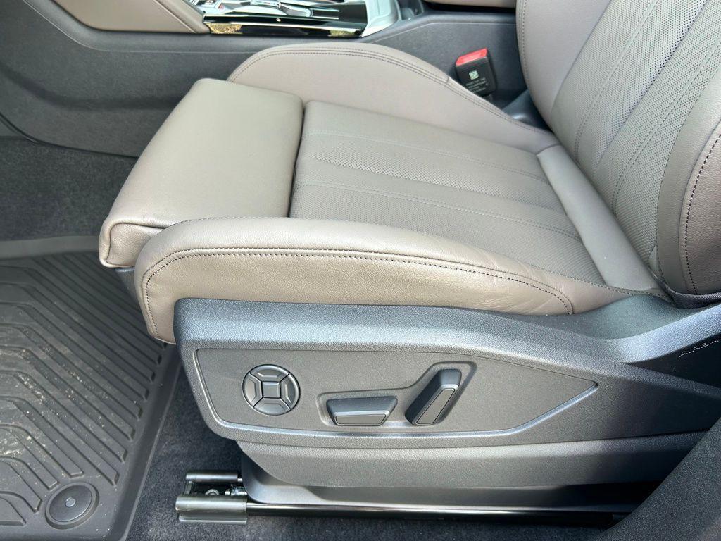 new 2025 Audi Q5 car, priced at $61,950