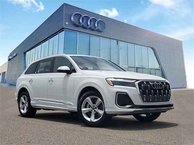 new 2025 Audi Q7 car, priced at $54,988